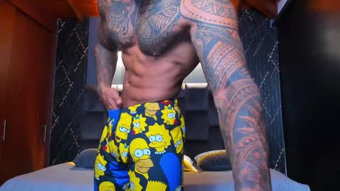 Snapshot of muscle_man19 chatting on 12.12.24 Nick online show from 12.12.24
