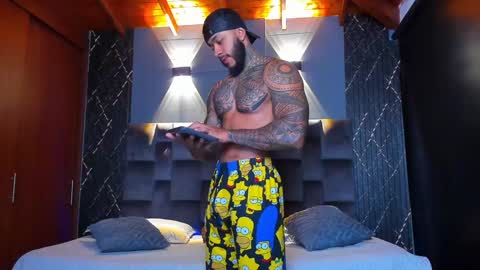 Snapshot of muscle_man19 chatting on 12.27.24 Nick online show from 12.27.24