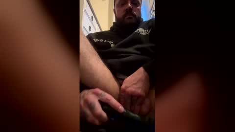 Snapshot of muscledaddyxo chatting on 04.11.26 Tristian online show from 04.11.26