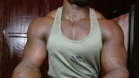 musclegod23 online show from 04.11.26