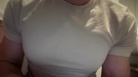 musclehair3 online show from 02.14.25