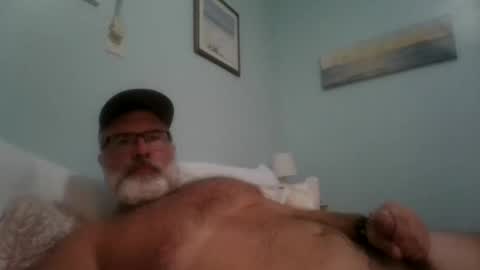 Snapshot of musclemeat41 chatting on 09.09.25 musclemeat41 online show from 09.09.25