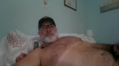 Snapshot of musclemeat41 chatting on 12.03.25 musclemeat41 online show from 12.03.25
