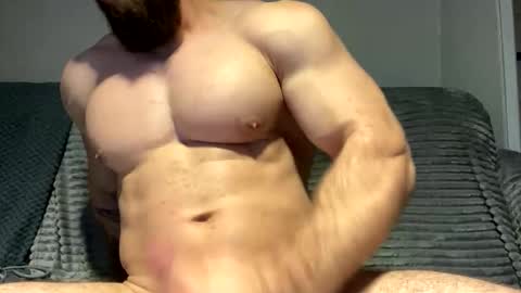 Snapshot of muscularjuggler chatting on 11.01.25 muscularjuggler online show from 11.01.25