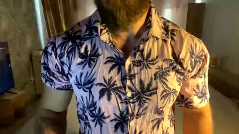 Snapshot of muscularjuggler chatting on 05.12.26 muscularjuggler online show from 05.12.26