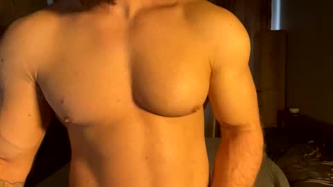Snapshot of muscularjuggler chatting on 05.22.26 muscularjuggler online show from 05.22.26