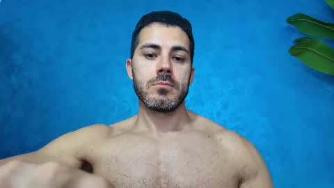 Snapshot of muscularmaster chatting on 06.18.26 muscularmaster onlyfans online show from 06.18.26