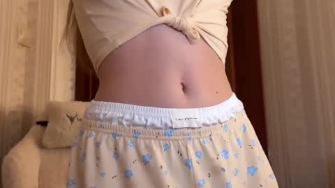 Snapshot of muse_d chatting on 12.17.25 muse_d online show from 12.17.25