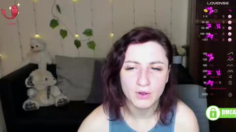 Snapshot of muse_kitty_jenia chatting on 02.11.25 Jenya online show from 02.11.25