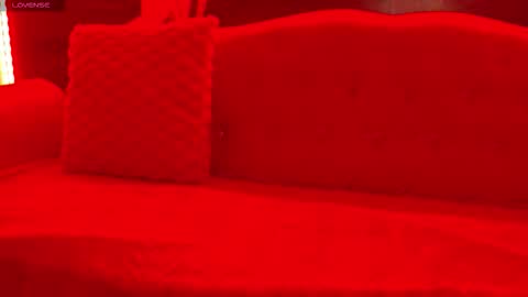 Luna  online show from 10.26.25