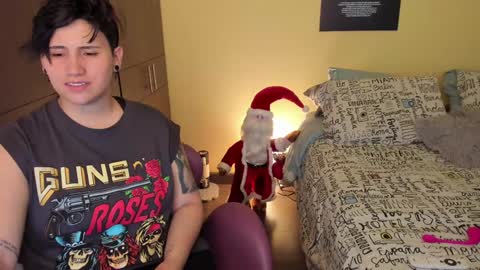 Snapshot of musicayluna chatting on 12.17.24 VALENTINA Luna  online show from 12.17.24