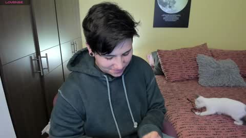 Snapshot of musicayluna chatting on 01.31.25 VALENTINA Luna  online show from 01.31.25