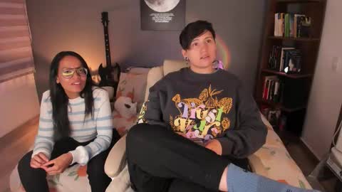 Snapshot of musicayluna chatting on 09.17.25 VALENTINA Luna  online show from 09.17.25