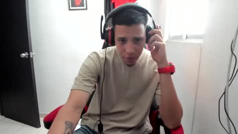 Snapshot of mustafa_hot01 chatting on 02.22.25 Mustafa online show from 02.22.25