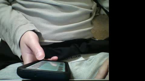 Snapshot of muzicdaddy4200 chatting on 12.04.25 SubDaddy420 online show from 12.04.25