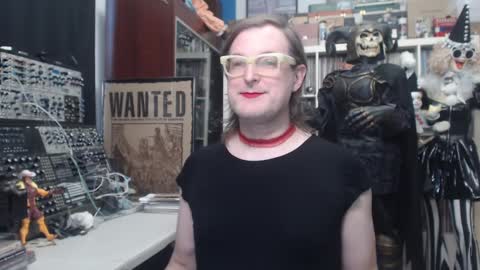 Snapshot of muziknerd chatting on 01.31.25 Muziknerd online show from 01.31.25