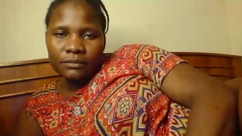 Snapshot of mwekas568403 chatting on 11.19.25 mwekas568403 online show from 11.19.25