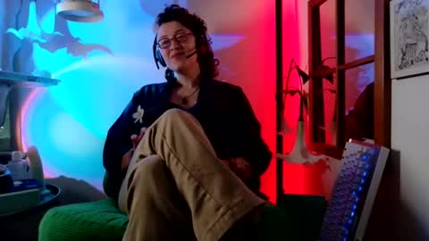 Mx. Anouk Divine online show from 05.31.26