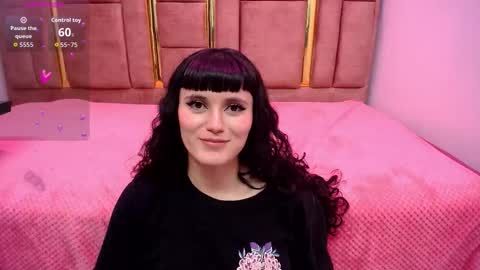 Snapshot of mxlvixje chatting on 09.26.25 SOFIA online show from 09.26.25