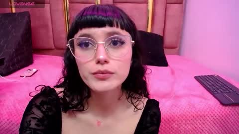 Snapshot of mxlvixje chatting on 10.04.25 SOFIA online show from 10.04.25