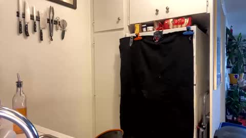 Snapshot of mxscary chatting on 02.20.25 mxscary online show from 02.20.25