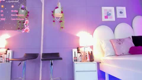 Snapshot of my_aleja_ chatting on 10.20.25 my_aleja_ online show from 10.20.25