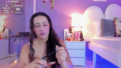 Snapshot of my_aleja_ chatting on 11.10.25 my_aleja_ online show from 11.10.25