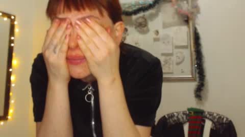     sara      i know you love me xoxox     online show from 12.10.24