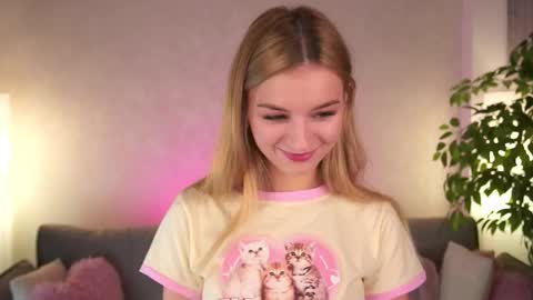 Polly online show from 10.14.25