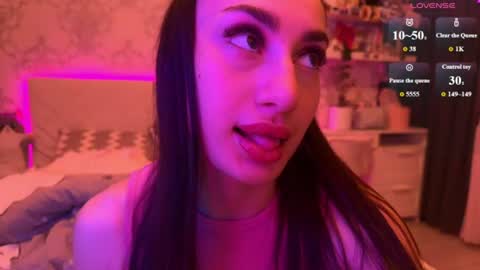 Naomi online show from 06.12.26