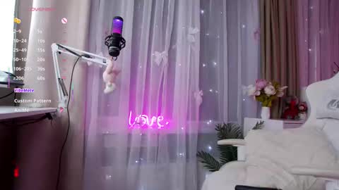 Snapshot of my_polina chatting on 09.16.25 Poli online show from 09.16.25