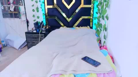 miagosling  NTMU  Dont forget follow me  online show from 09.30.25