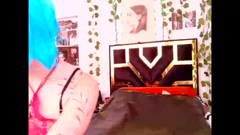 miagosling  NTMU  Dont forget follow me  online show from 10.25.25