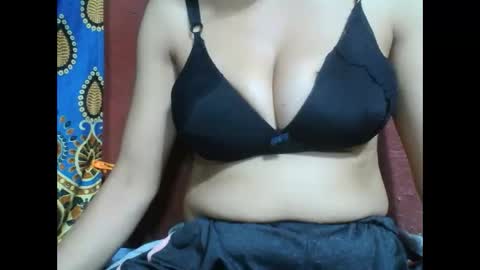 Snapshot of myaldiah chatting on 10.30.25 myaldiah online show from 10.30.25