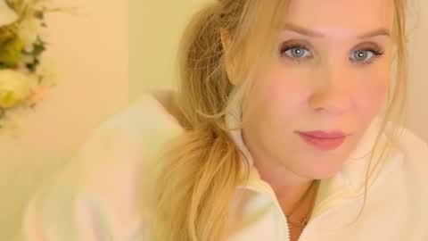 Mya-be Yours P online show from 01.04.25