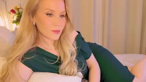 Mya-be Yours P online show from 01.19.25