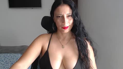 Snapshot of myc_sw_couple chatting on 10.01.25 mary and charlie online show from 10.01.25