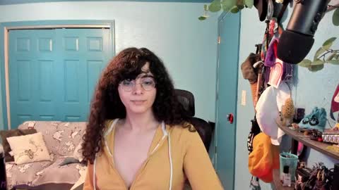 Snapshot of myceliummouse chatting on 04.19.26 Grace online show from 04.19.26