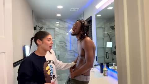 Snapshot of mycreamydreams chatting on 01.29.25 mycreamydreams online show from 01.29.25