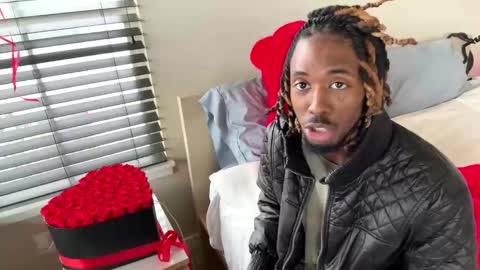 Snapshot of mycreamydreams chatting on 02.18.25 mycreamydreams online show from 02.18.25