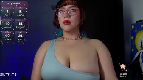 Nicoll Independent model Please help me to reach 100 thumbs up online show from 11.28.25