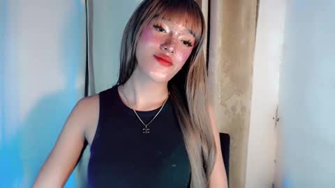 Snapshot of mykaliciousness chatting on 11.11.25 mykaliciousness online show from 11.11.25