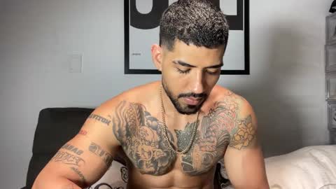 Myke esthetic online show from 10.13.25