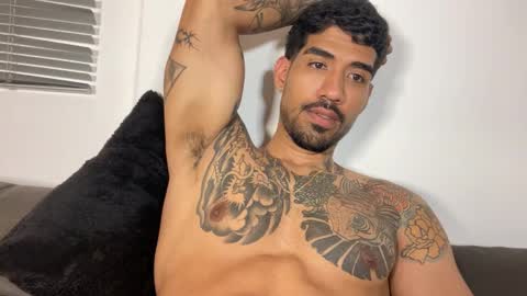 Myke esthetic online show from 12.17.25