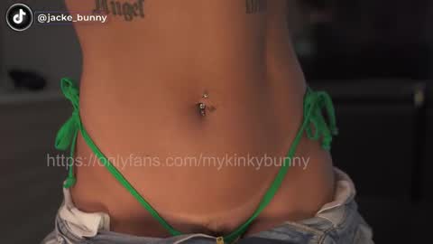 Snapshot of mykinkybunny chatting on 11.14.25 jacke BUNNY online show from 11.14.25