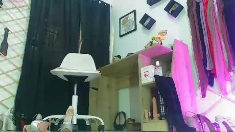myla sarah1 online show from 04.30.26