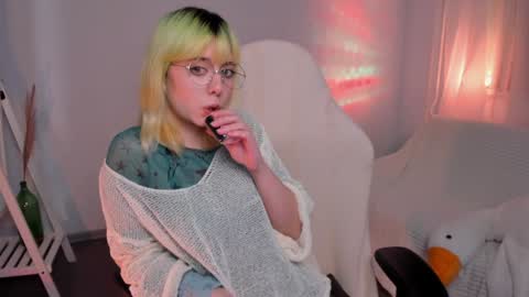 MylaFlores online show from 12.09.24