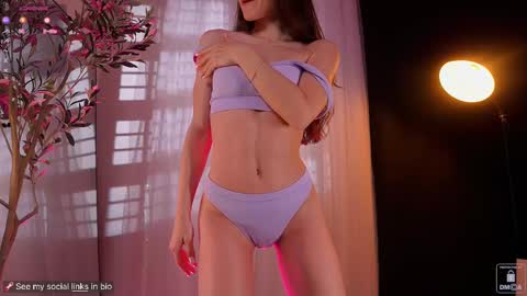 Liss Next stream December1 online show from 02.16.25