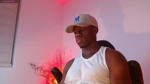 Snapshot of mylowallacee chatting on 02.08.25 Mylo Wallace online show from 02.08.25