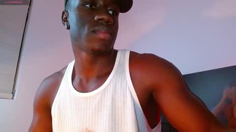 Snapshot of mylowallacee chatting on 02.11.25 Mylo Wallace online show from 02.11.25